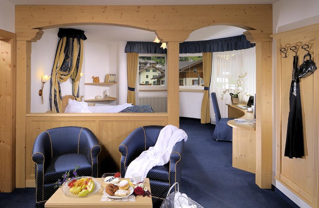 Hotel La Perla Canazei Pokój zdjęcie